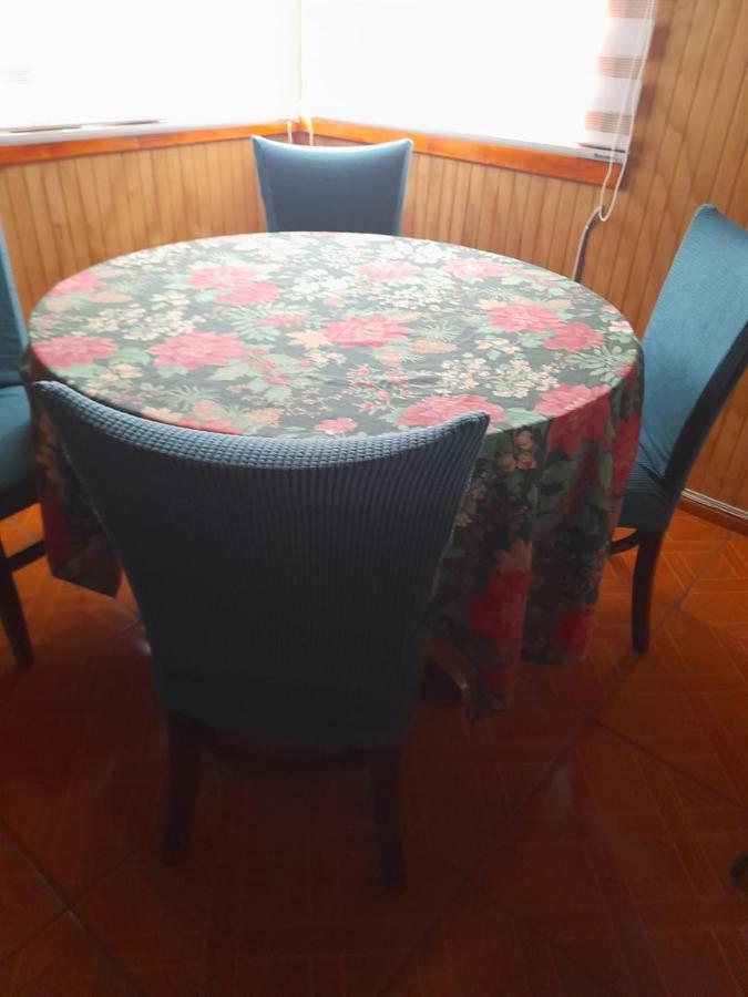 Hospedaje Familiar Tenchita Chaitén 外观 照片